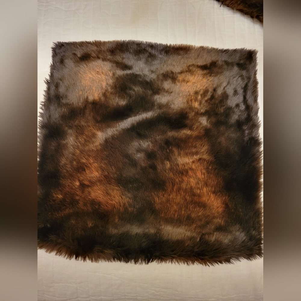 Pottery Barn Faux Fur zippered pillow covers 18x18. Set of 4